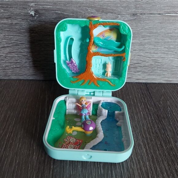 Polly Pocket Woodland mushroom flutterific forest hidden hideouts micro playset - Picture 1 of 5